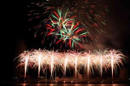 Les Etats-Unis gagnent le concours de feux d artifice à Da Nang